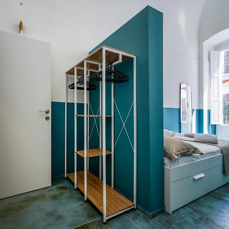 Deluxe Apartment *